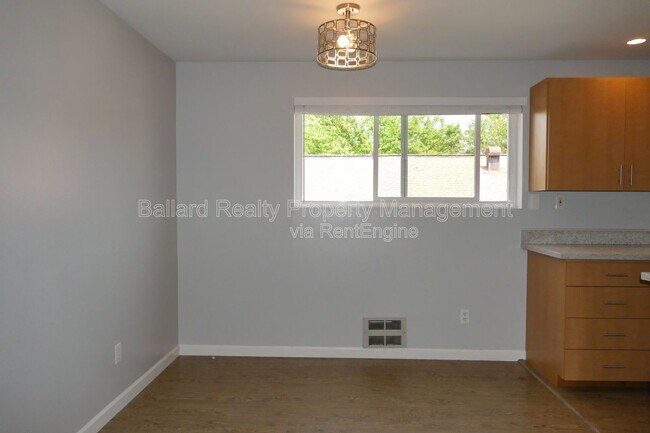 Building Photo - 1476 NW 70th St
