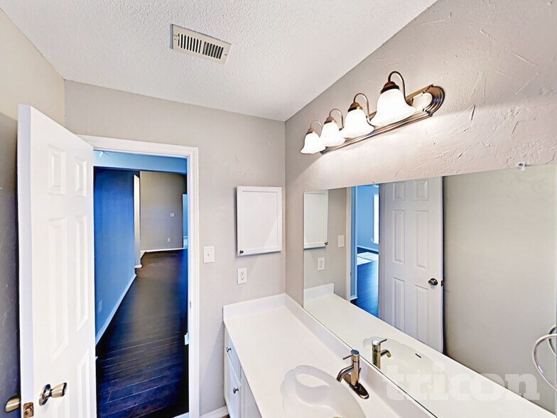 Building Photo - 1712 Tigris Trail