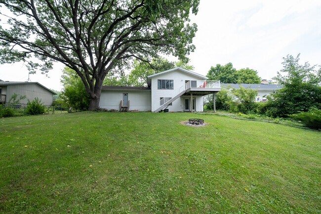 Building Photo - 16503 Franklin Trail SE