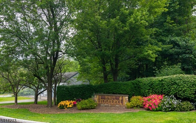 Building Photo - 70 Overlook Dr