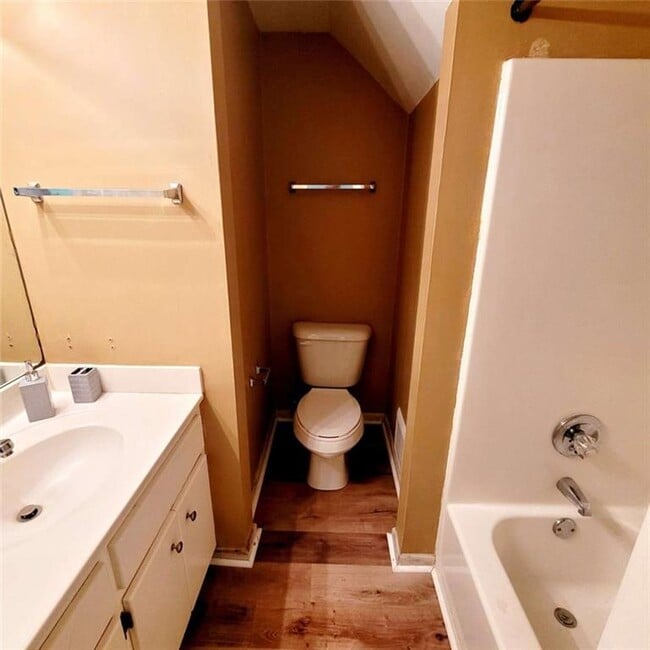 Building Photo - 1130 Lee Whatley Dr