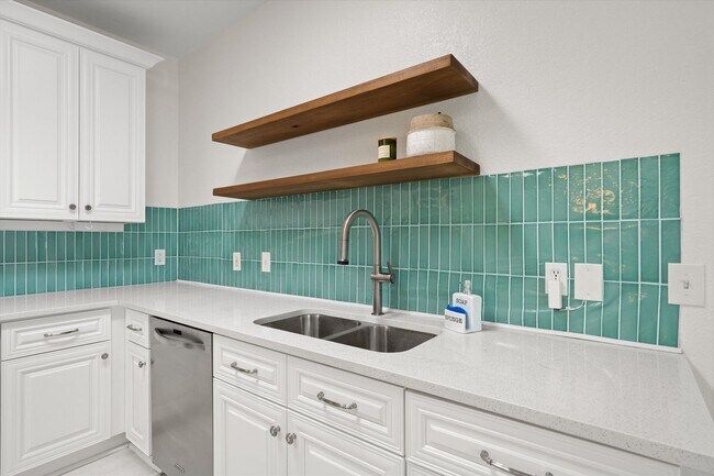 Building Photo - 8353 Steamline Cir