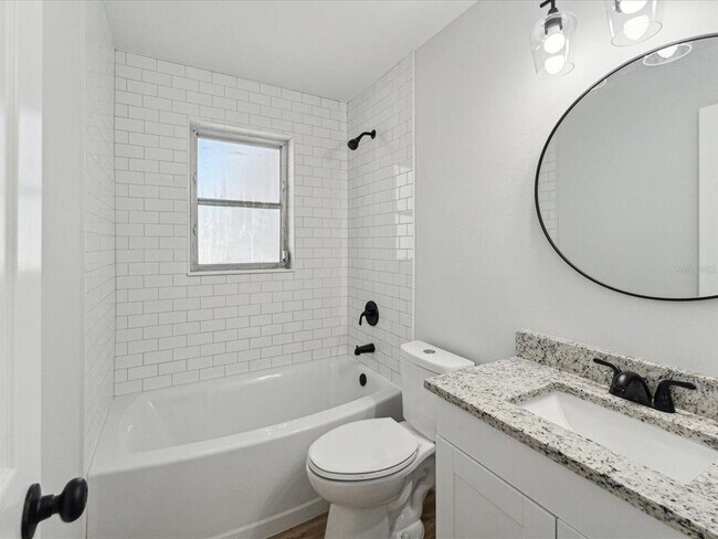 Building Photo - 5425 Waters Edge Dr