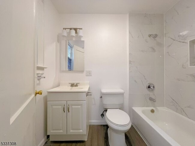 Building Photo - 45 Cypress St