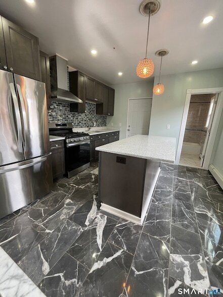 Building Photo - 176 Pearl St