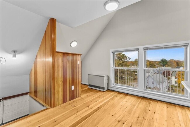 Building Photo - 1 Samoset Ave