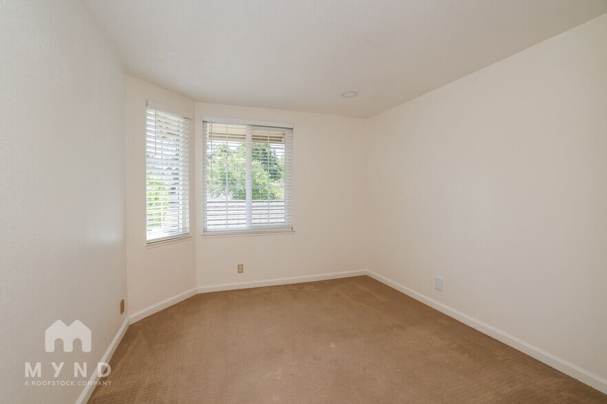 Building Photo - 34320 Gadwall Common