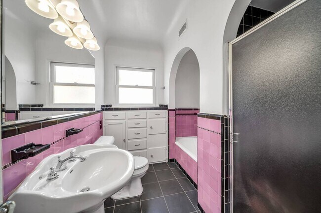 Building Photo - 336