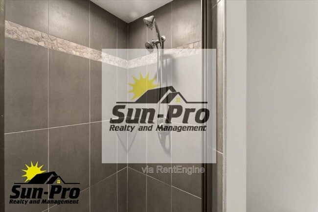 Building Photo - 5134 Taylor Ave