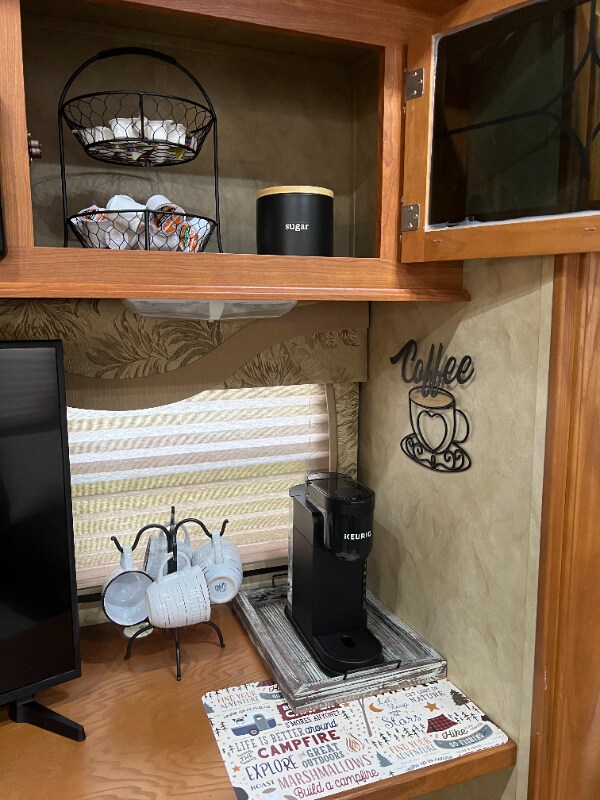 Building Photo - 7560 Chelsea Rd