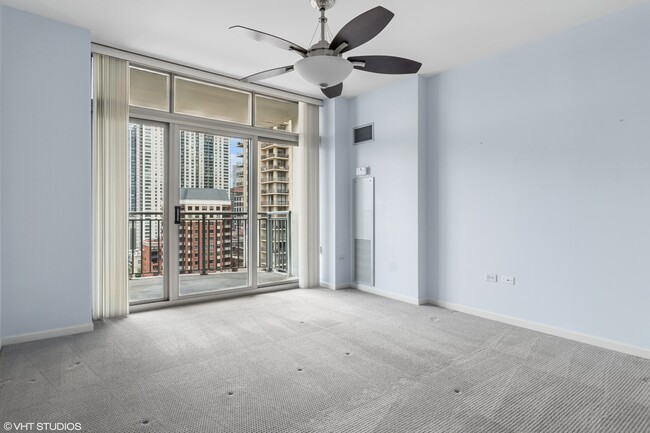 Building Photo - 600 N Dearborn St