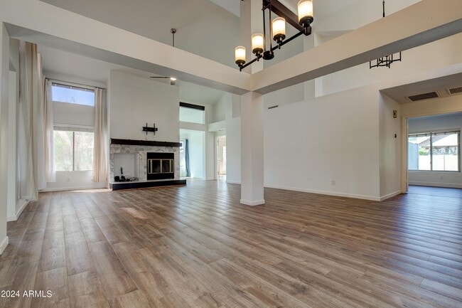 Building Photo - 1945 E Velvet Dr