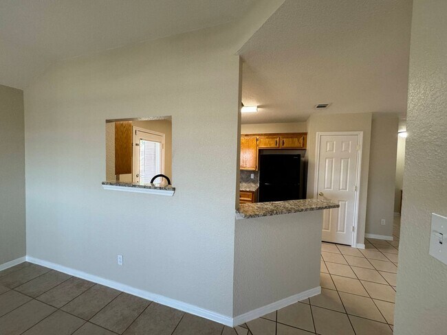 Building Photo - 3500 Dustin Ct