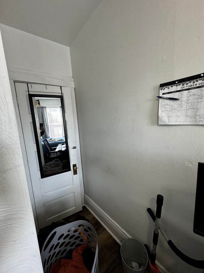 Building Photo - 27 Welsford St