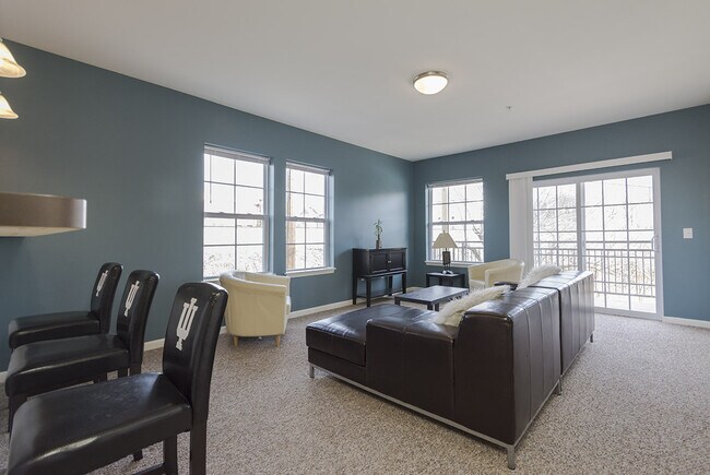 Interior Photo - Eastbay