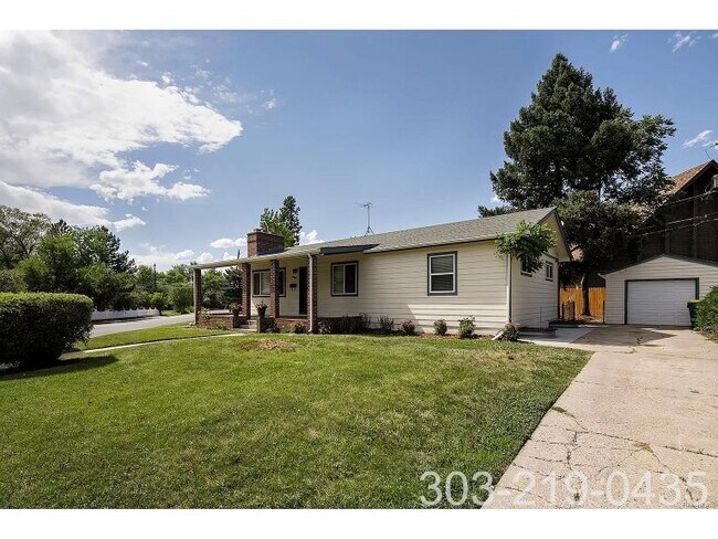 Building Photo - 2800 S Holly Plz