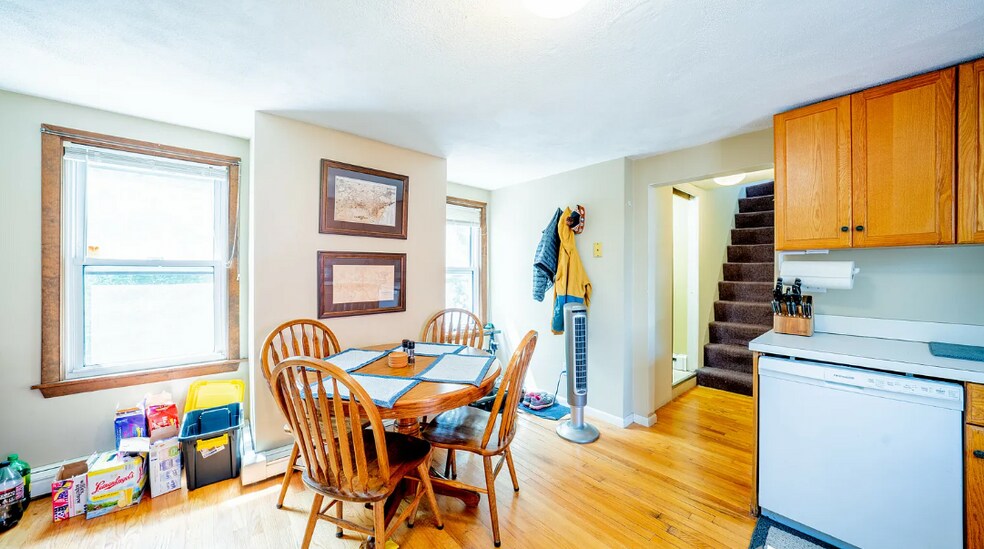 Primary Photo - 80 Sciarappa St