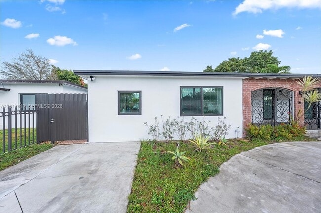 Building Photo - 161 SW 52nd Ct