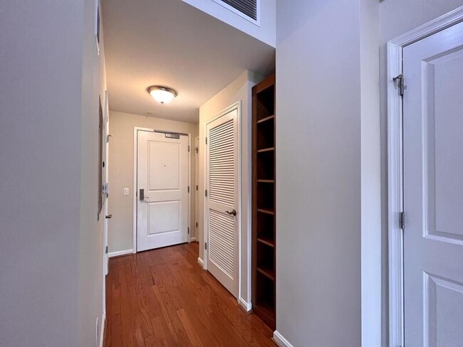 Building Photo - 1390 Kenyon St NW