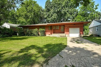 Building Photo - 1306 McKinley Ave