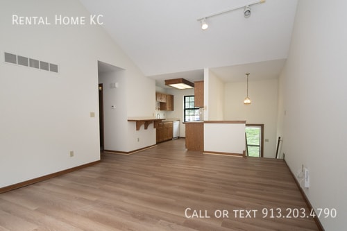 Building Photo - 4813 Woodward-