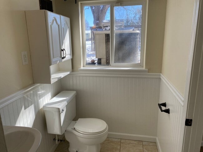 Building Photo - Great corner lot home backing up to open s...