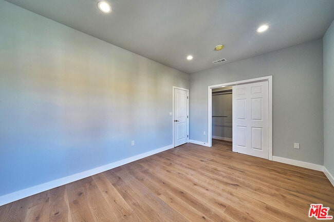 Building Photo - 1226 Meadowbrook Ave