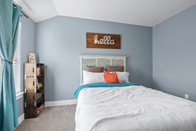 Building Photo - 525 Compania Cove