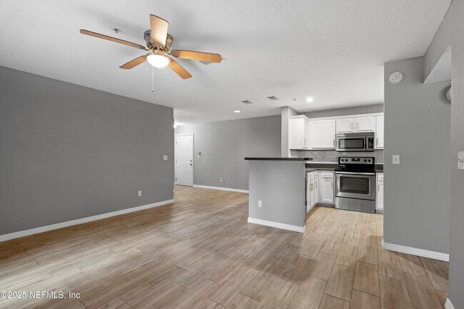 Building Photo - 7701 Timberlin Park Blvd