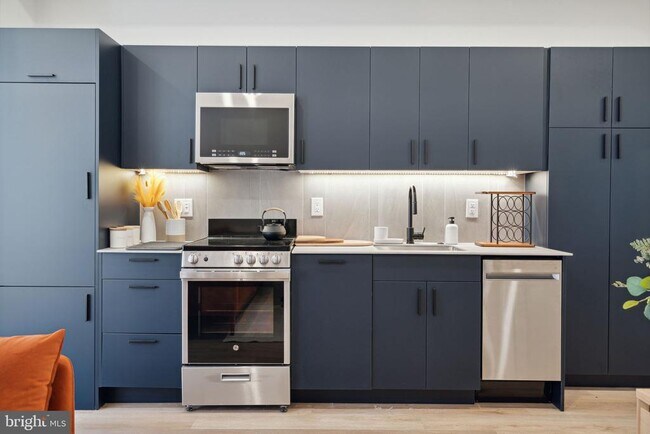 Building Photo - 1705 N American St