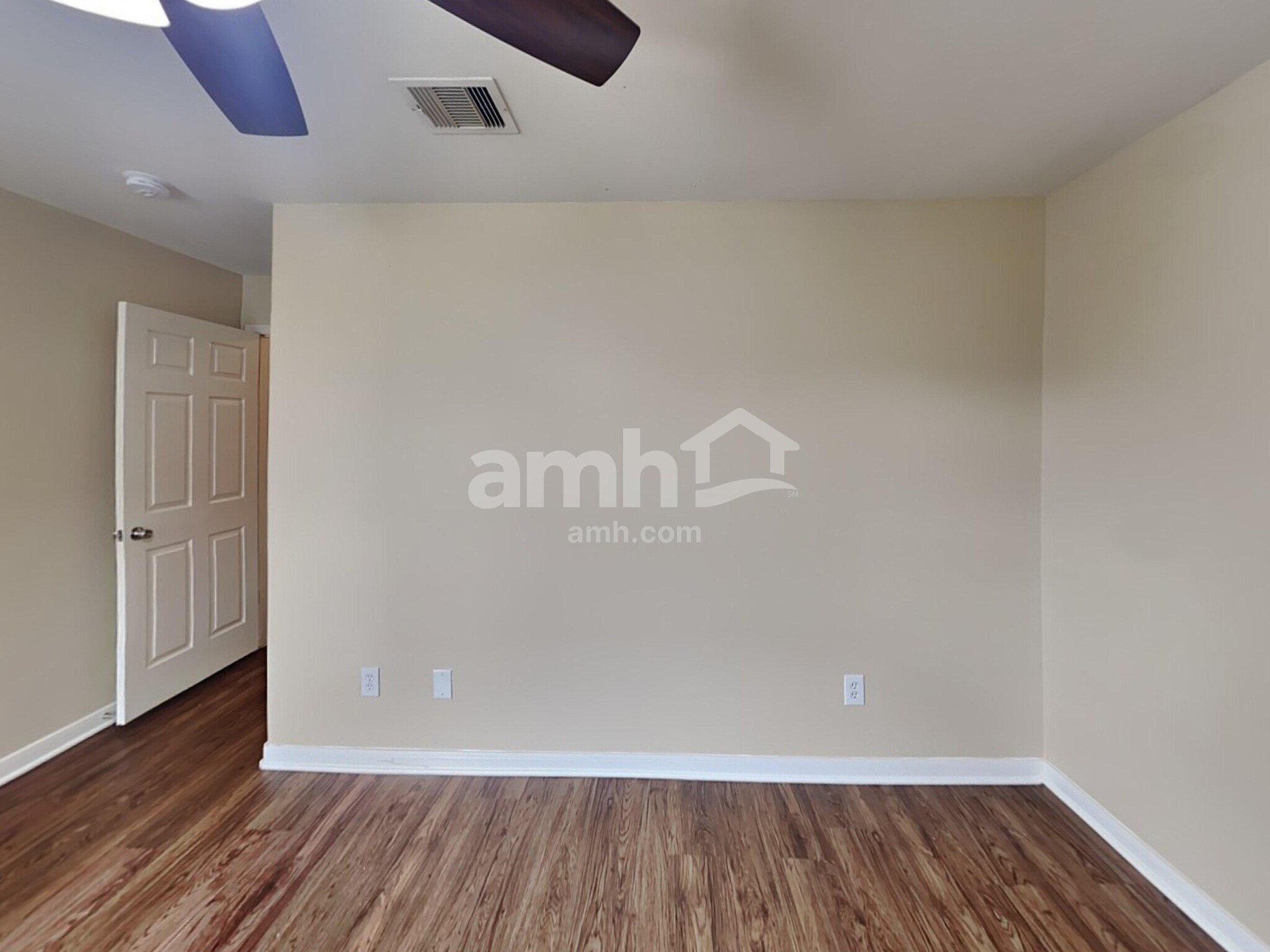 Building Photo - 28926 Village Creek Loop