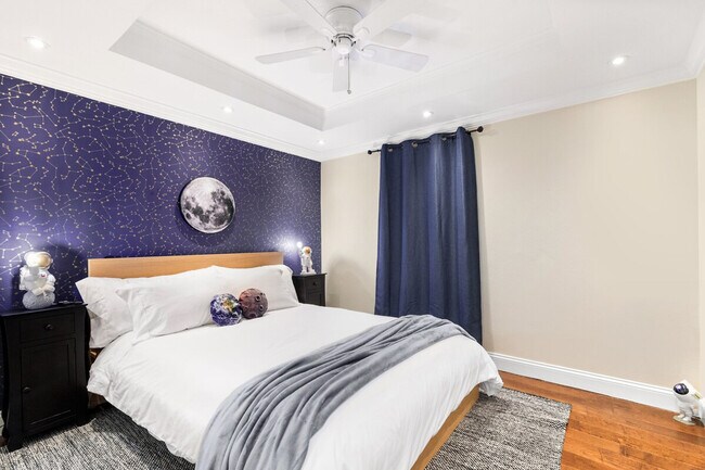 Building Photo - 303 Lang Rd