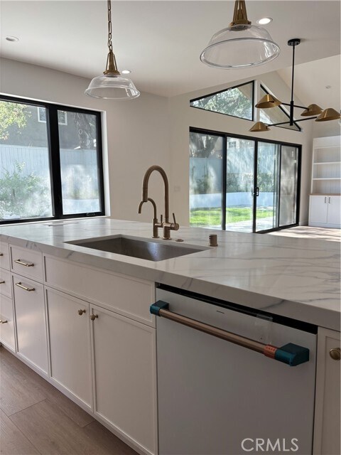 Building Photo - 4832 La Canada Blvd
