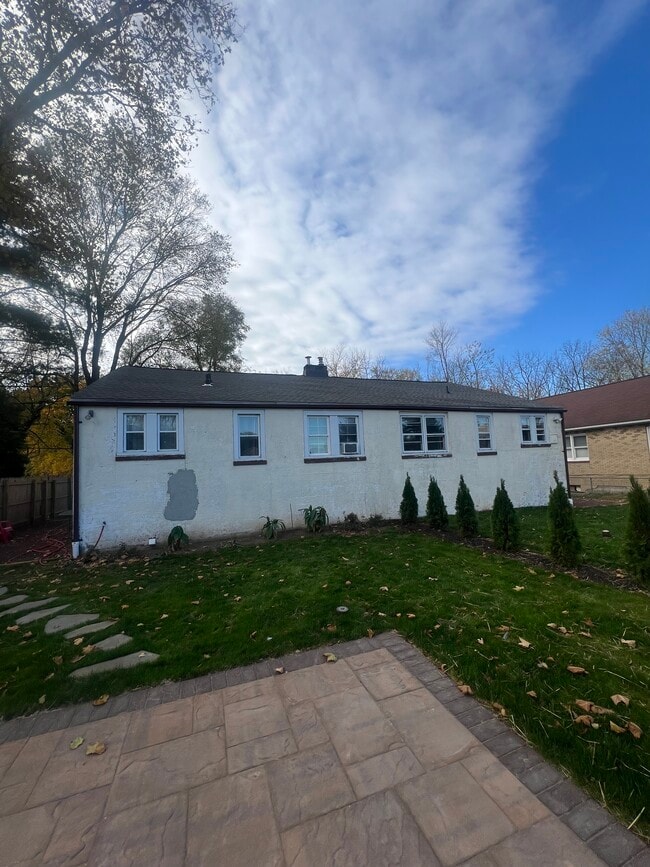 Building Photo - 1306 Ashby Ave