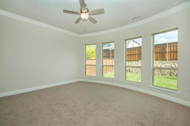 Building Photo - 2223 Clairmount Dr