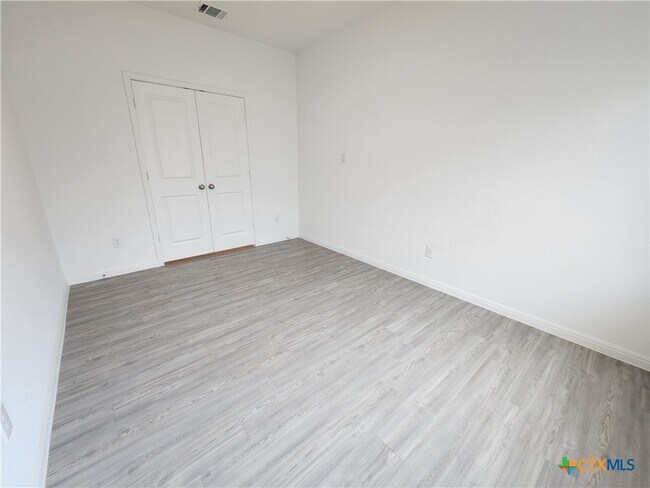 Building Photo - 447 Butterfly Bush Ct