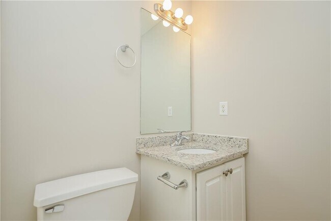 Building Photo - 320 Clear Brook Trail