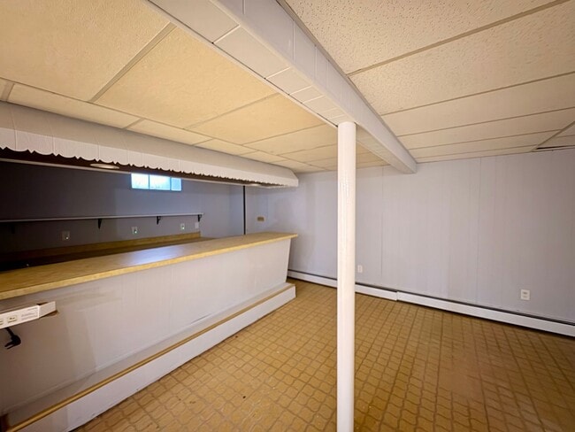 Building Photo - Sprawling Brick Ranch with Huge Lot & Garage in Prime Nottingham Location