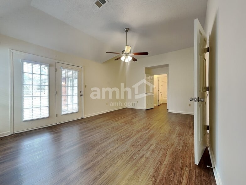 Building Photo - 4343 Shiney Point Cv