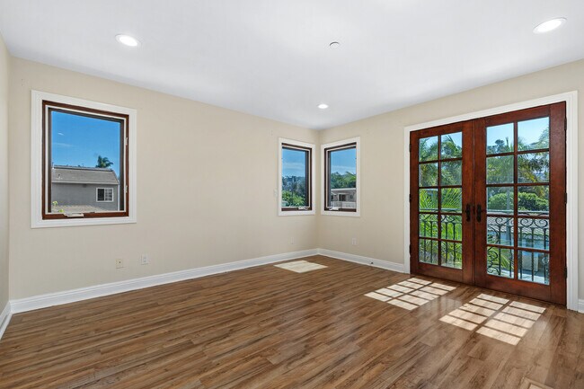 Building Photo - 148 W Marquita