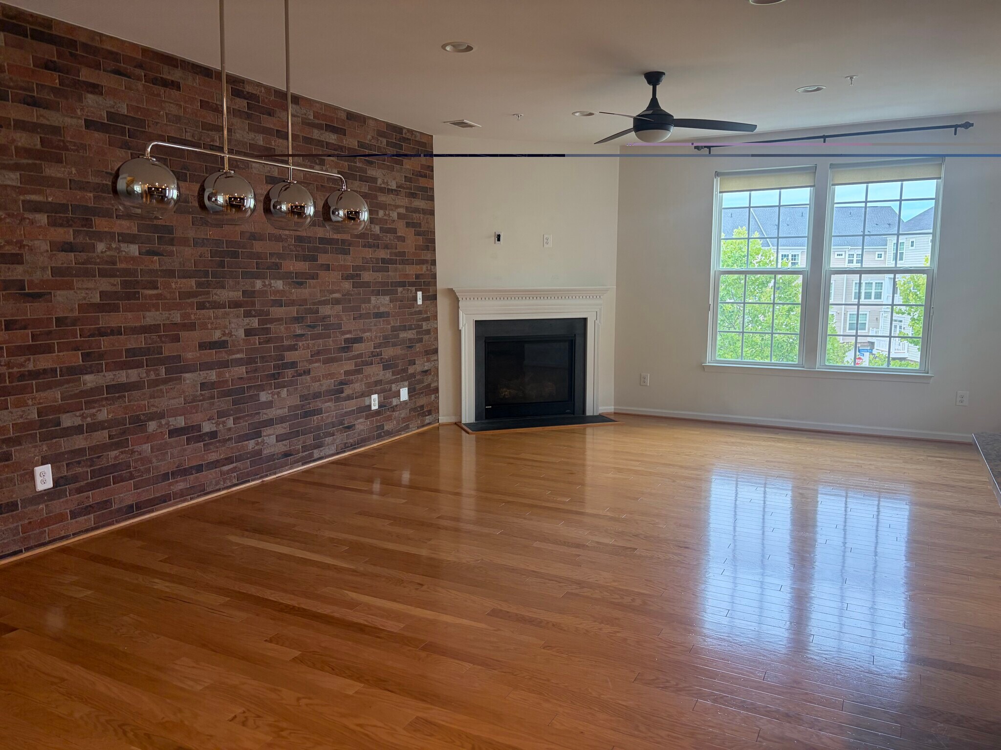 Building Photo - 3190 Yeager Dr