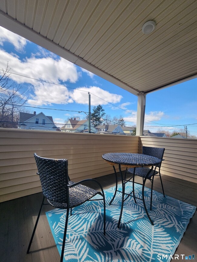 Building Photo - 458 Hillside Ave