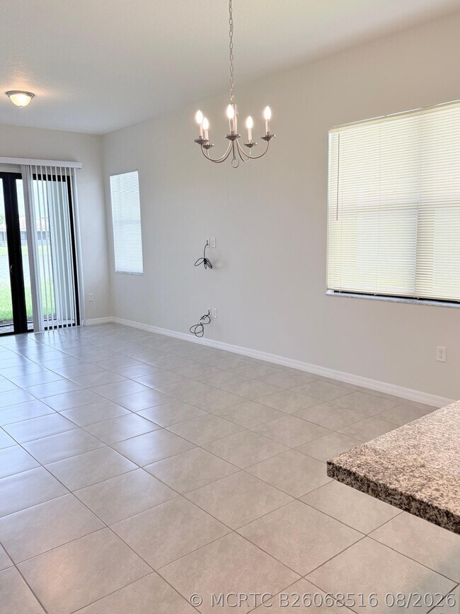 Building Photo - 5489 Soria Ave