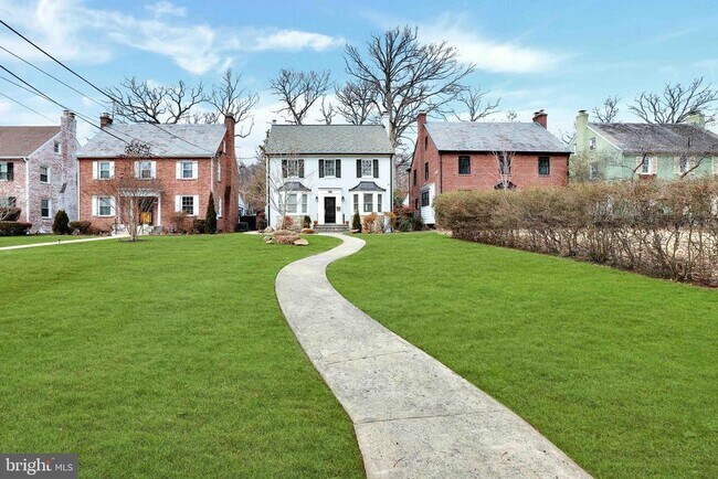 Primary Photo - 4822 Blagden Ave NW