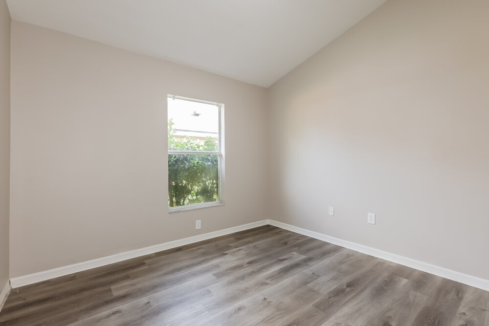 Building Photo - 433 Down Pine Dr