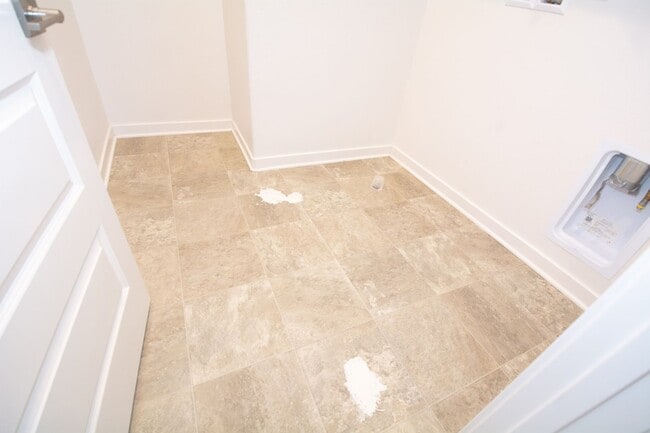 Building Photo - 7039 Mallow Dr