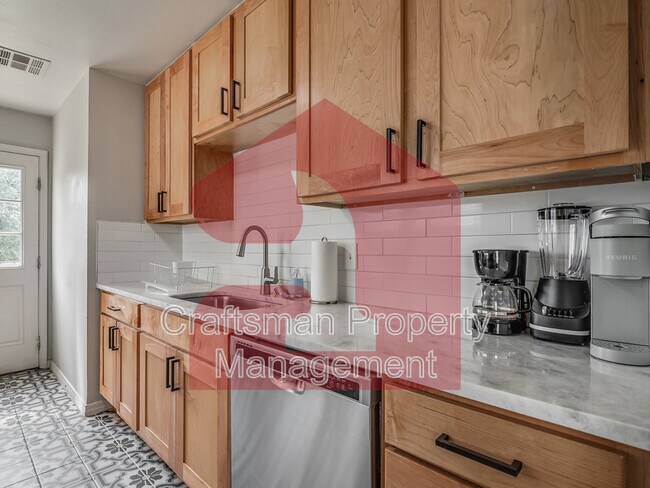 Building Photo - 2926 NW 72nd St