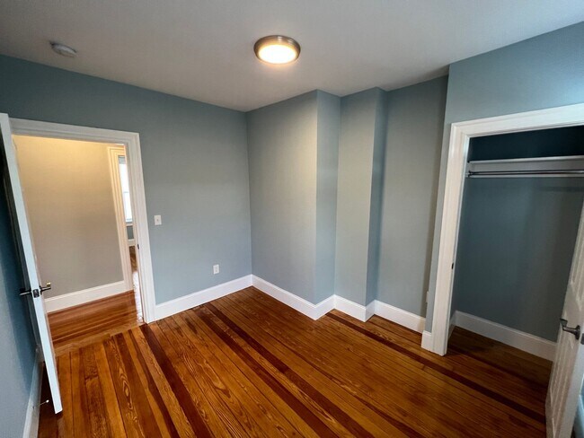 Building Photo - Porter Square Closest train = Porter Squar...