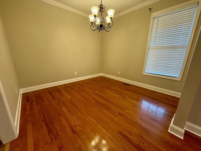 Building Photo - 105 Bent Brook Dr