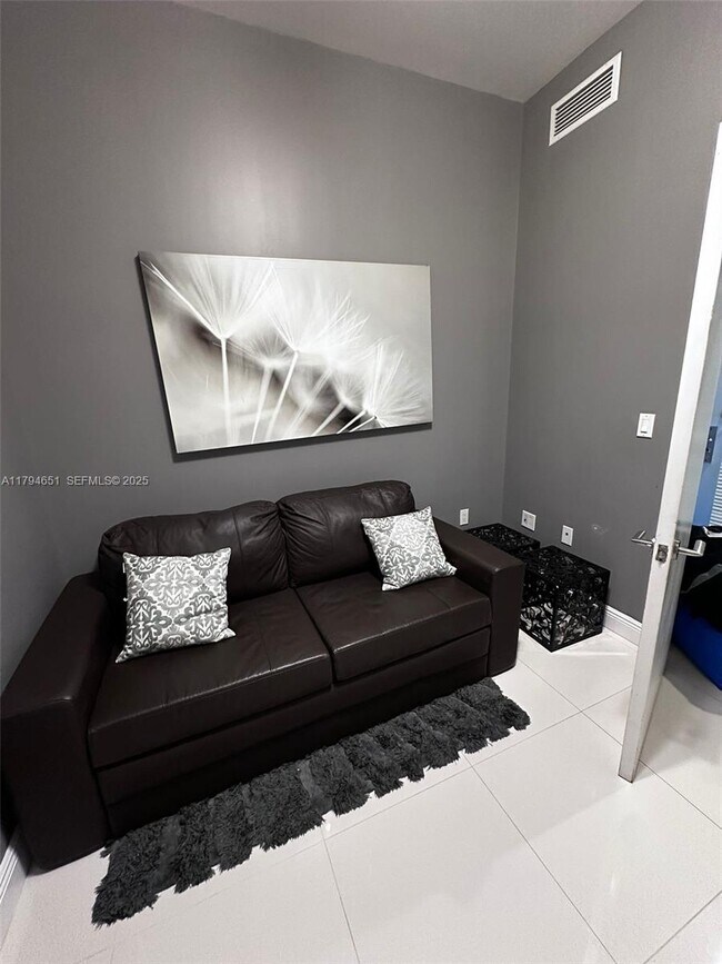 Building Photo - 7930 East Dr